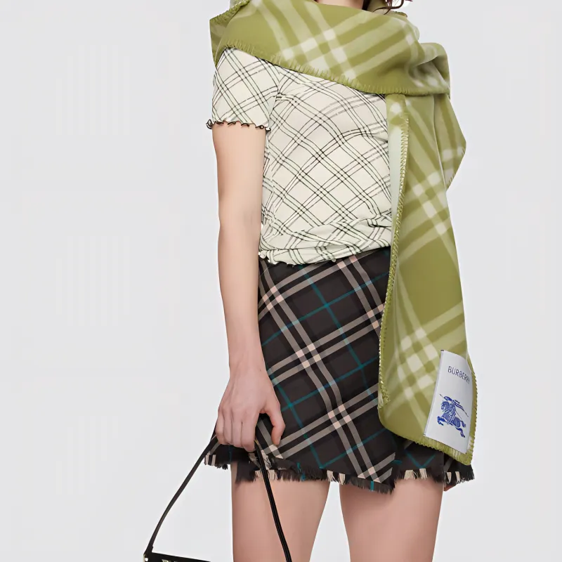 Burberry Wool Shawls Women's Green-2