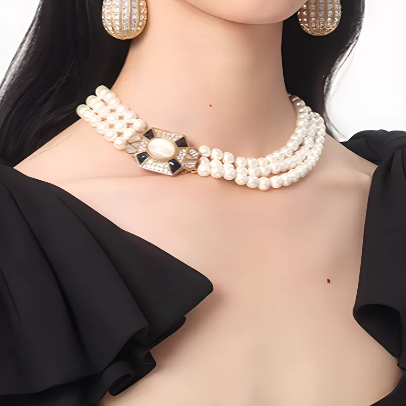 Valentino Fleur Lumineuse Necklace-2