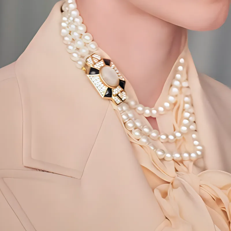 Valentino Fleur Lumineuse Necklace-3