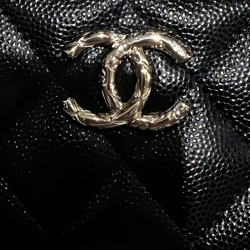 CHANEL Caviar Cow Leather Card Holder Women's Black-2
