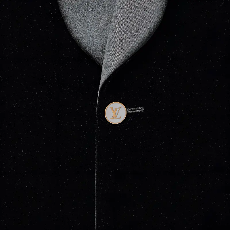 LOUIS VUITTON Single Breasted VeLOUIS VUITTONet Tuxedo Jacket-3
