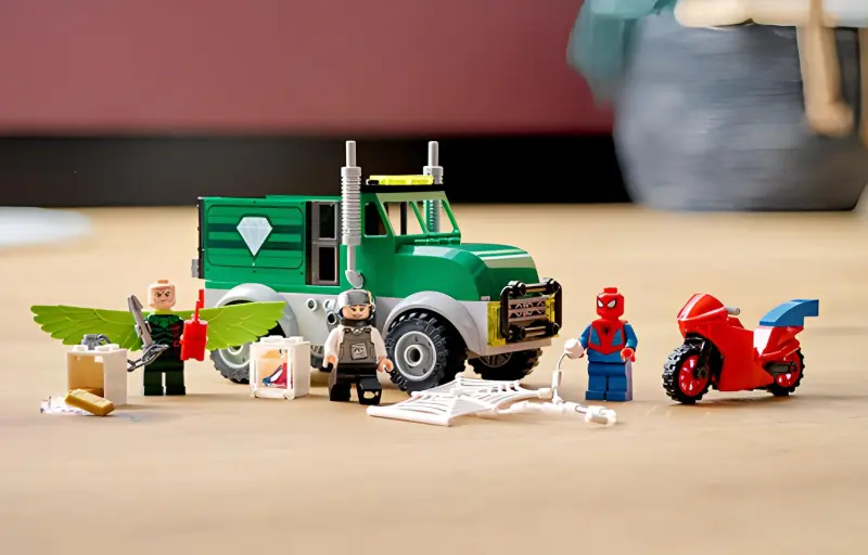 LEGO Super Hero Collection Building Blocks-1
