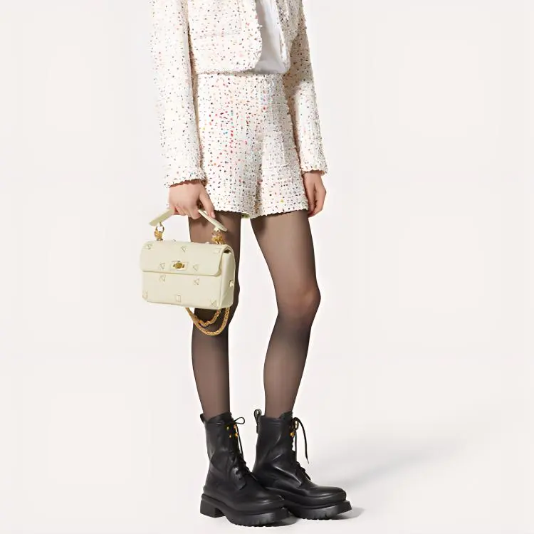 Valentino Roman Stud Diamond Quilting Soft Sheepskin Portable Crossbody Bag Shoulder Bag Women's Ivory White-3