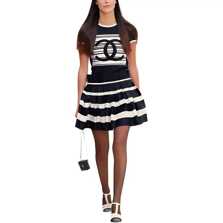 CHANEL T Shirts Women's Black-2