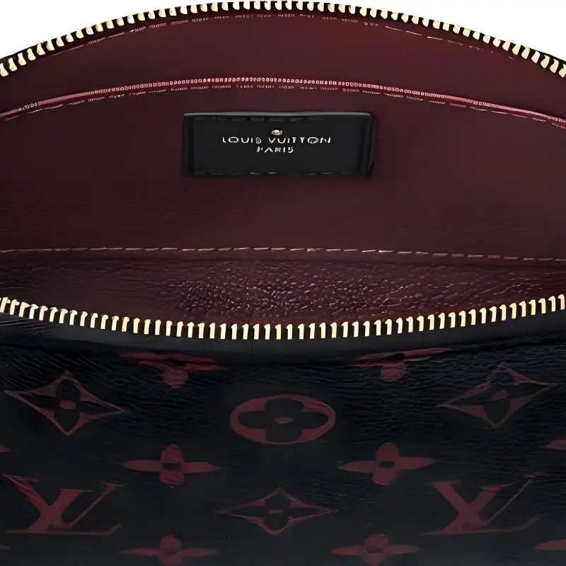 LOUIS VUITTON Pochette Cosmétique Pm-3