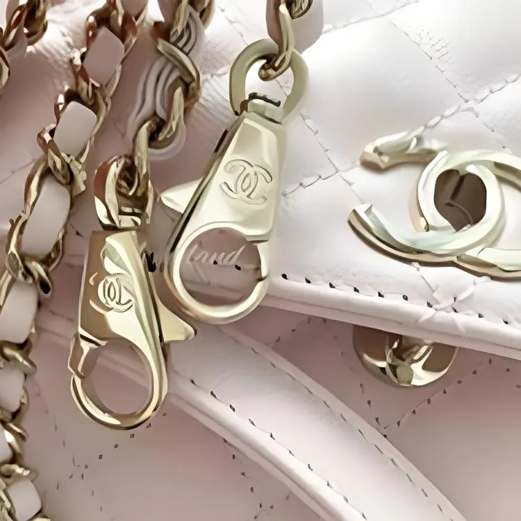 CHANEL Coco Handle Diamond Pattern Calfskin Shoulder Bag, Crossbody Bag, Handbag Mini Women's Light Pink-1