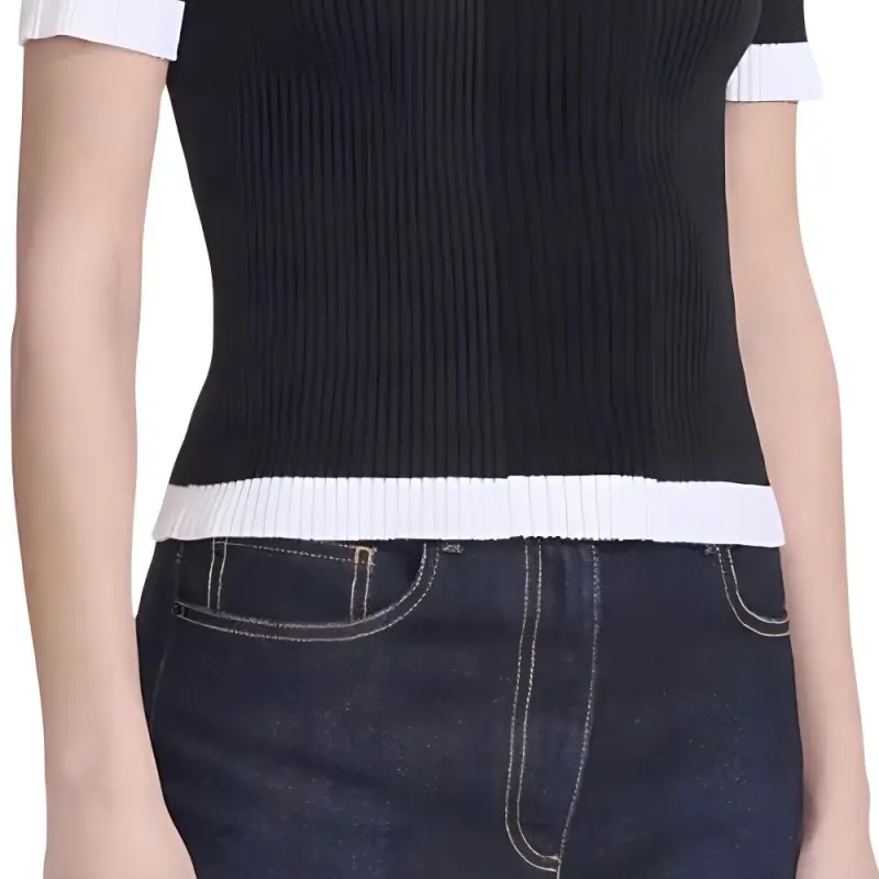 CHANEL T Shirts Women's Black-3