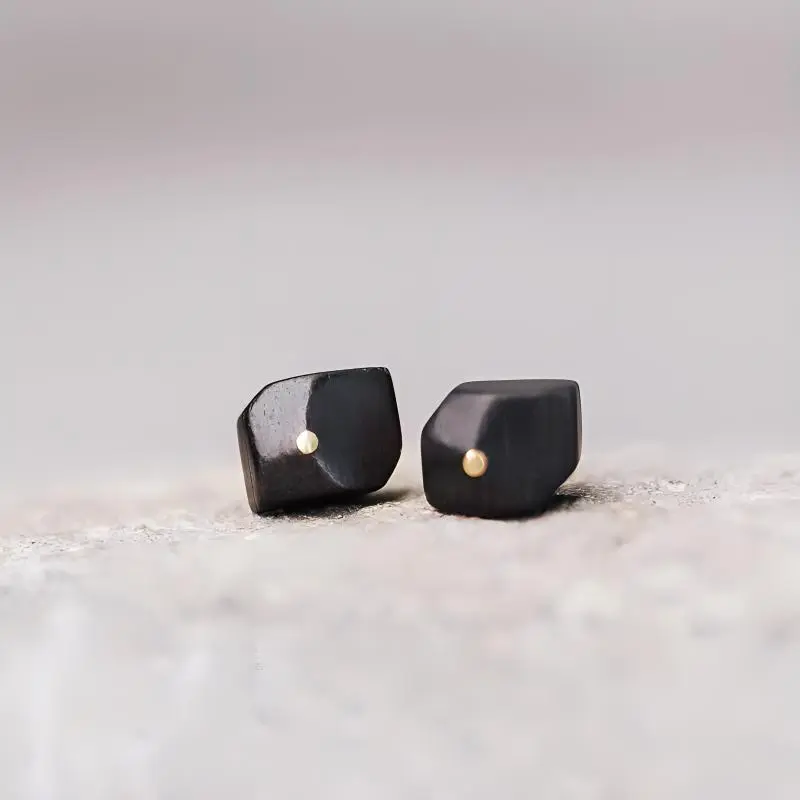MUXIANG Ebony Stud Earrings Unisex-3