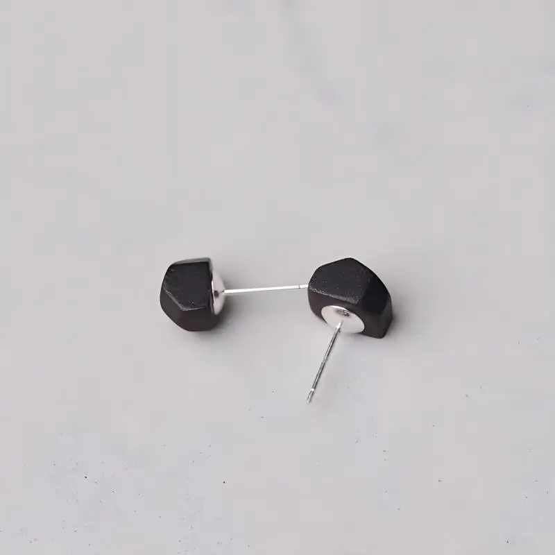 MUXIANG Ebony Stud Earrings Unisex-4