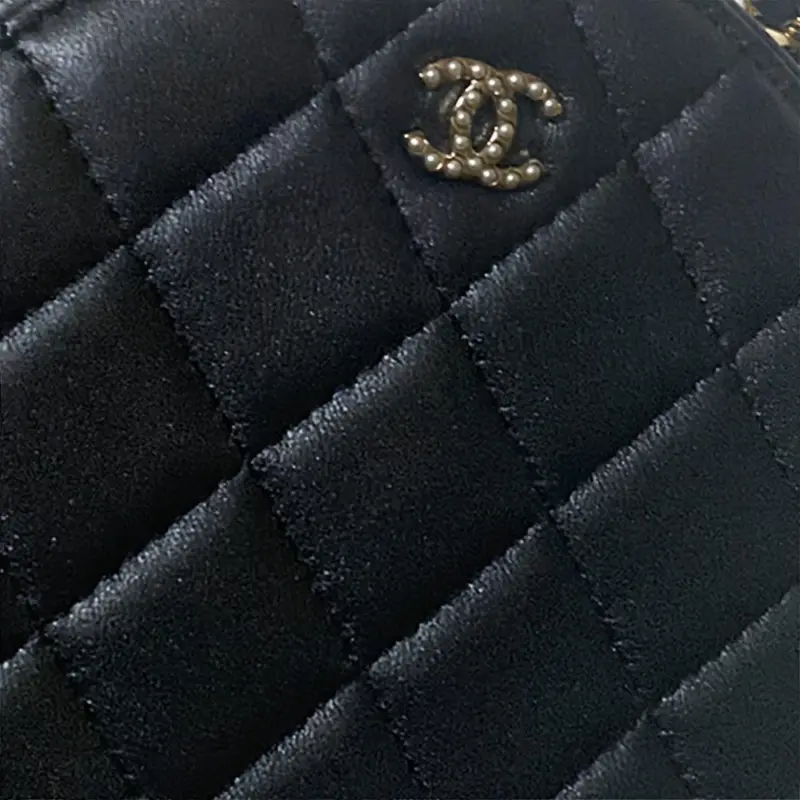 CHANEL Lambskin Chain Bag, Small Round Shoulder Bag, Crossbody Bag Women's Black-2