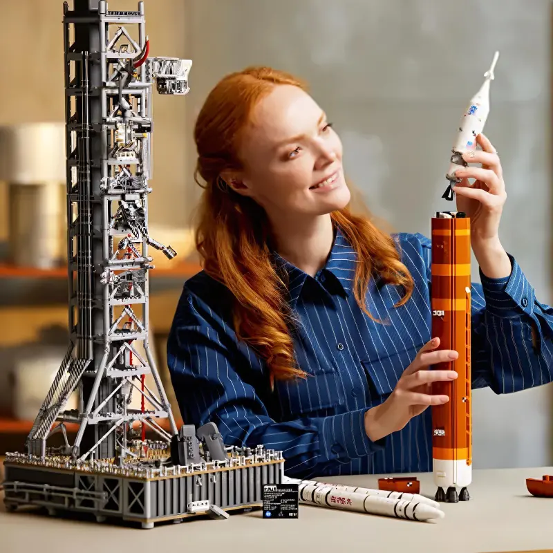 LEGO NASA Artemis Space Launch System Building Blocks 10341-4