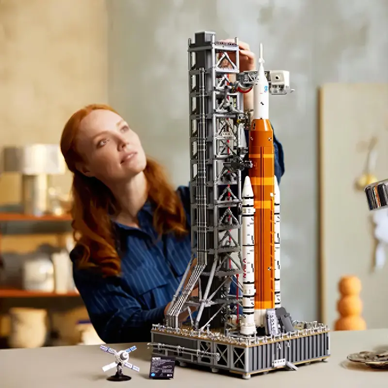LEGO NASA Artemis Space Launch System Building Blocks 10341-3