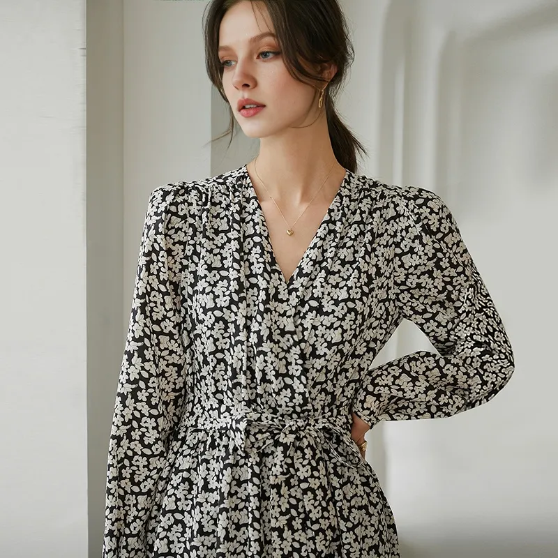 Dajia Poetry Long Sleeved Dress Women's-3
