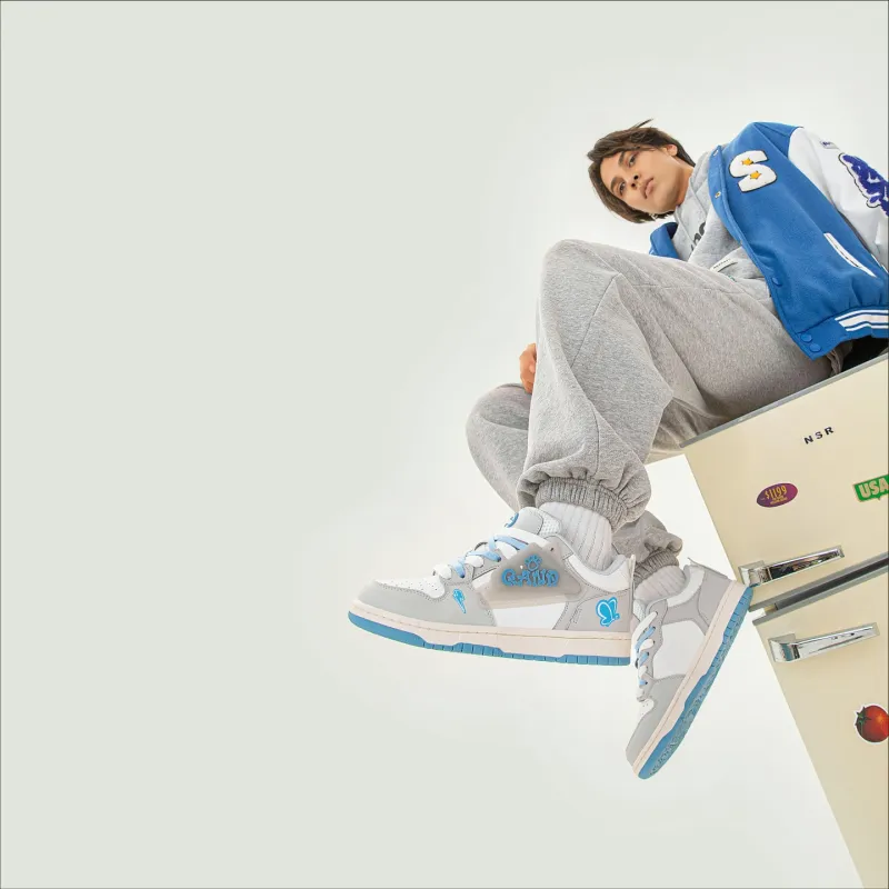 Q AND Low Top Skateboard Shoes Unisex Light Gray-6