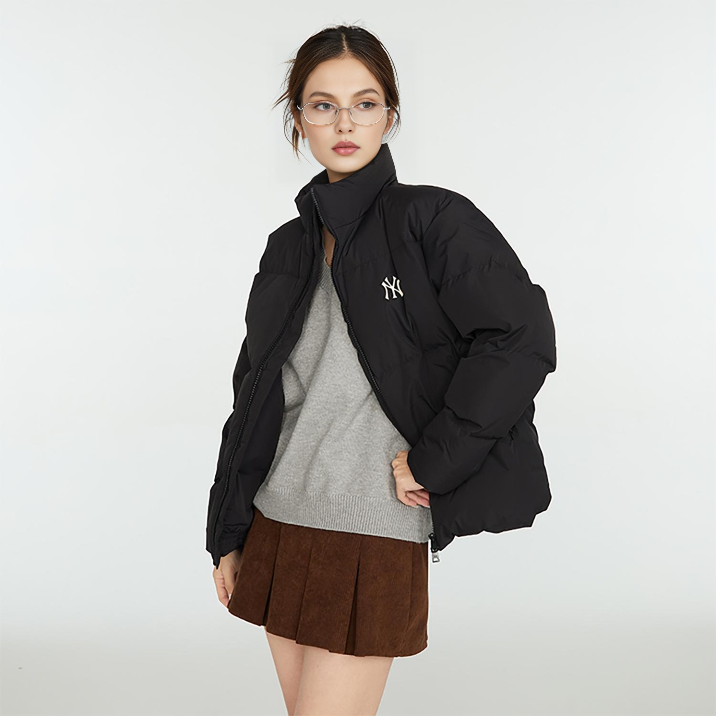 ジャケット MLB Women's Crop Glossy Curve Padding NY Black 3FDJB2046-50B Áo Khoác Nữ MLB Women's Crop Glossy Curve Padding New York