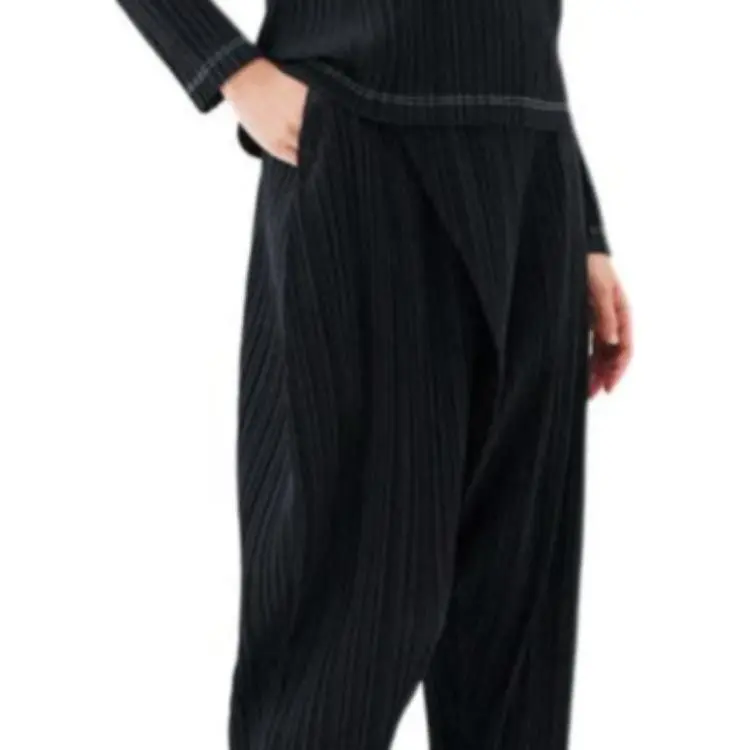PLEATS PLEASE ISSEY MIYAKE FW24 Casual Pants Women's Black-5