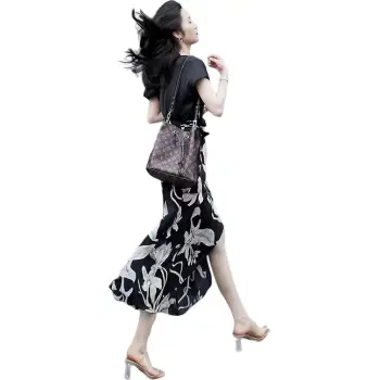 The Temptation Of The Muse Short Sleeved Dress Women's