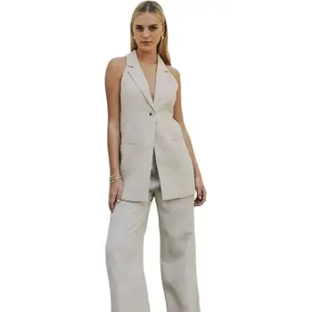 ELLIATTCOLLECTIVE Vest Women's Apricot