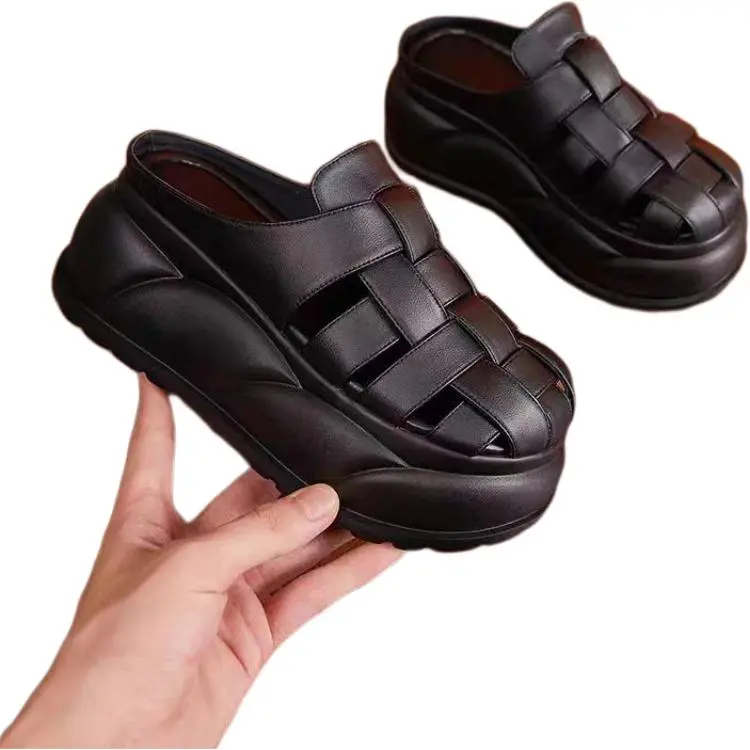Yamada Hyakuju Slippers Ecru, Black-9