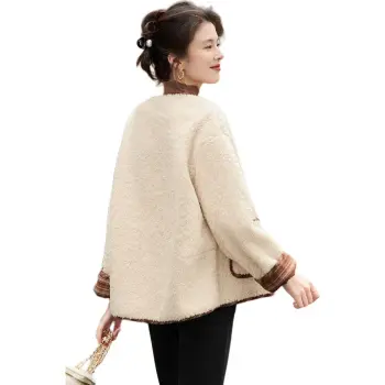 Like The Age Of Water Winter Velvet feel Coat Women's Ecru