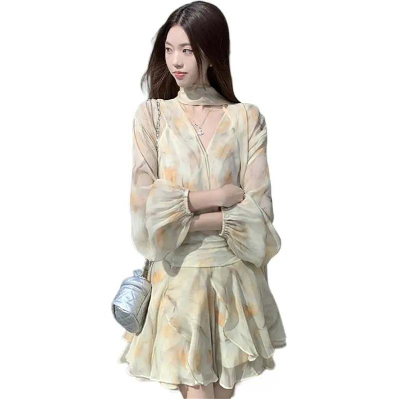 Si Bei'er Long-Sleeved Dresses Women's Light Yellow Floral-5
