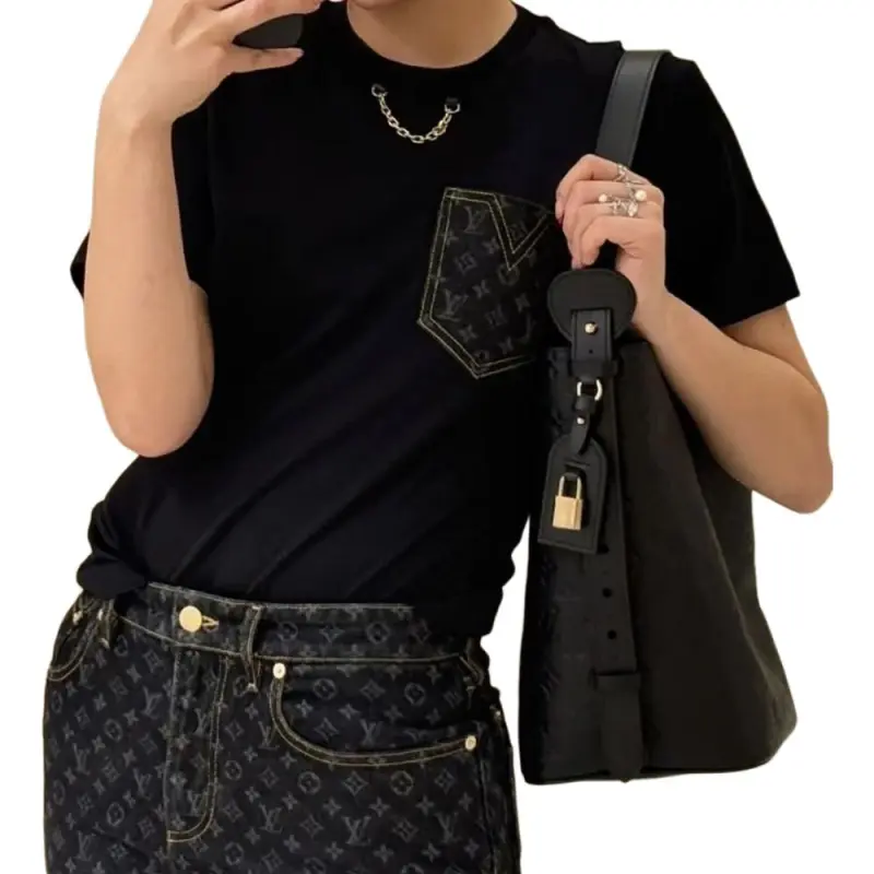 LOUIS VUITTON Monogram Pocket T-Shirt-4