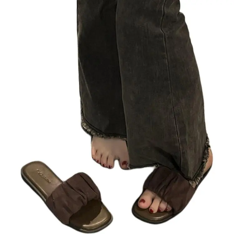 Qiao Anju Slippers Brown, Black Ecru-2