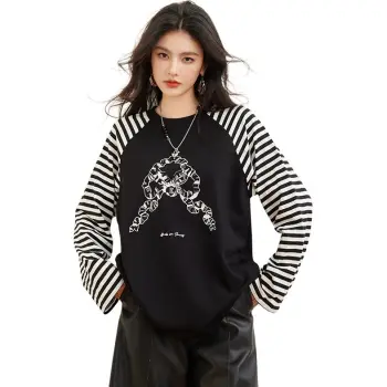 La Chapelle T Shirt And Sweatshirt Women's Black