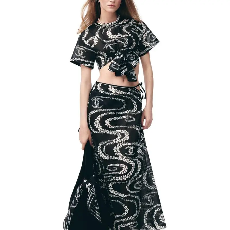 CHANEL Crop Top Women's Black White-1