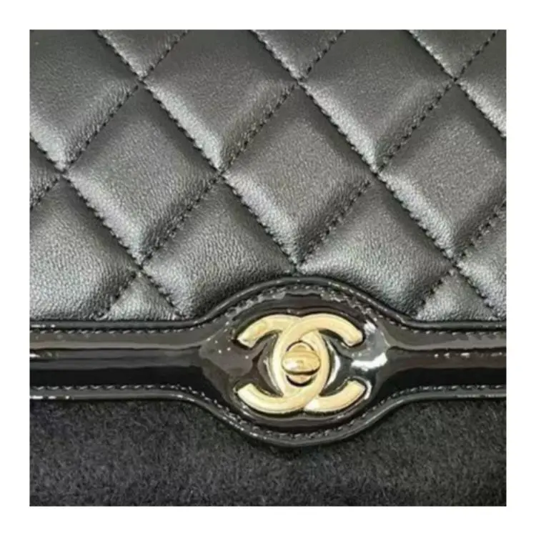 CHANEL WOC Sheepskin With Patent Leather Crossbody Bag, Shoulder Bag Women's Black-1