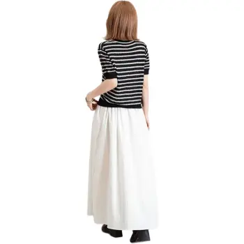 FAWENXIANGZI Crop Tops Women's Black & White