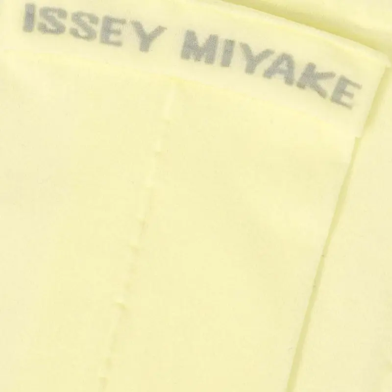 ISSEY MIYAKE SS25 Knee High Socks Women's 1 Pack Yellow-1