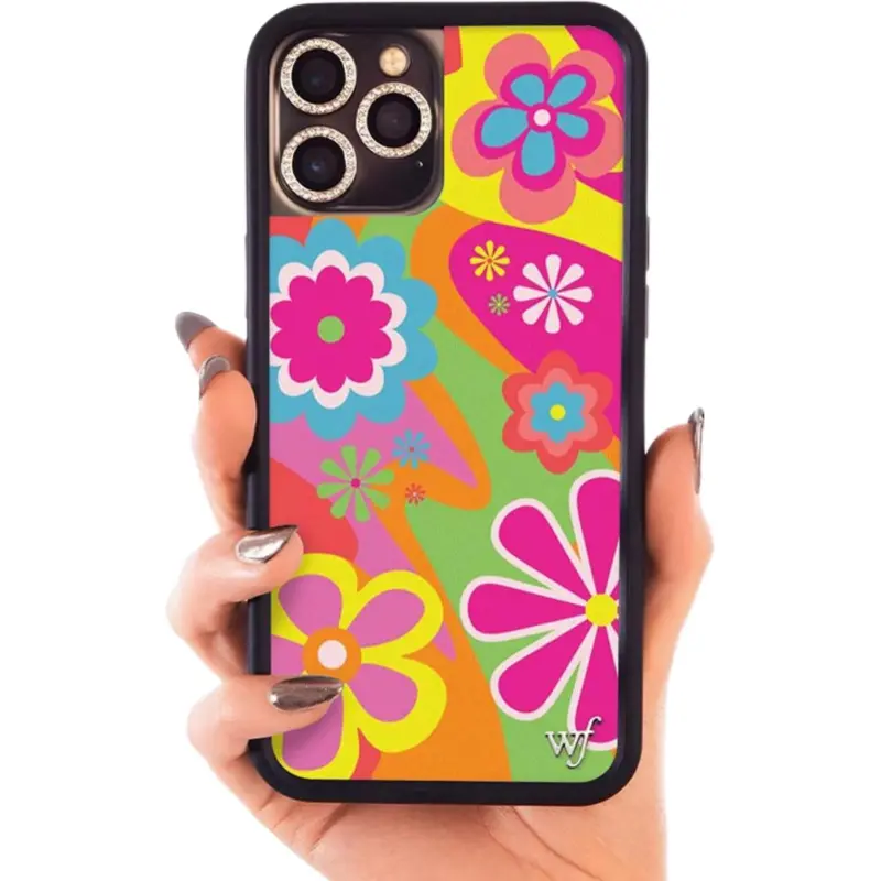 WILDFLOWER PC Back Panel+Fabric Lining Material Impact-Resistant 'Flower Power' Phone Cases For IPhone 15 Pro Trendy-2