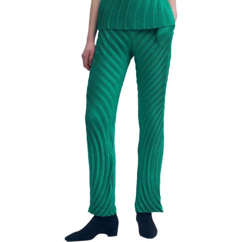 ISSEY MIYAKE Nuance Pleats Solid Trousers-3