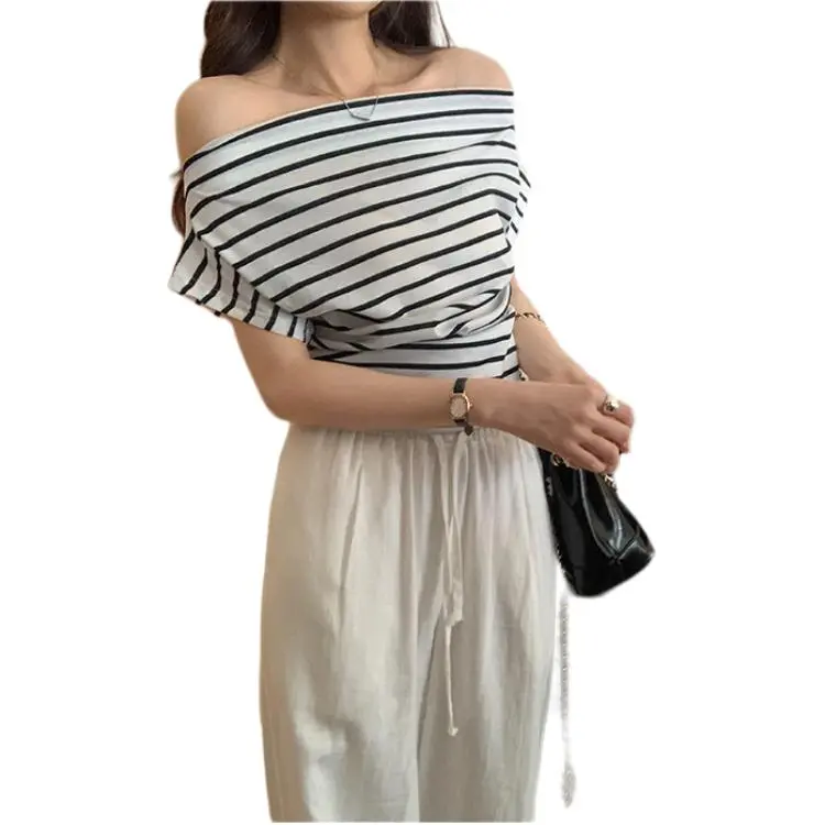 Si Bei'er Regular T Shirt Women's Black White Stripes-2