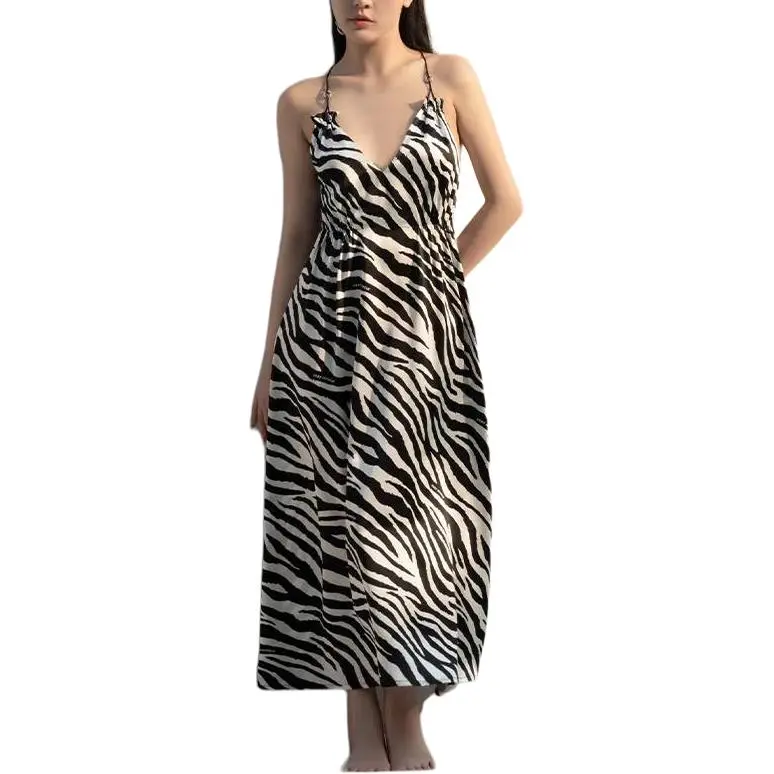 SILKY MIRACLE Nightgown Women's Black-1