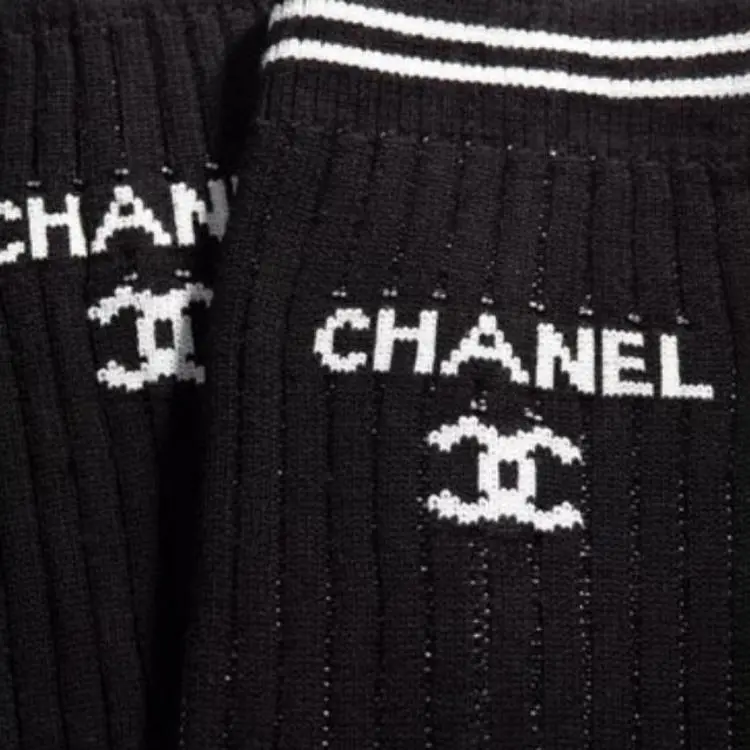 CHANEL Mid Calf Socks Women's 1 Pack Black-4