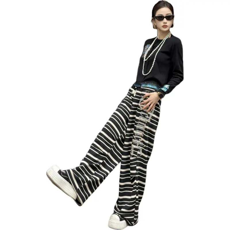 TCH Casual Pants Women's Black Base Gold Logo-3