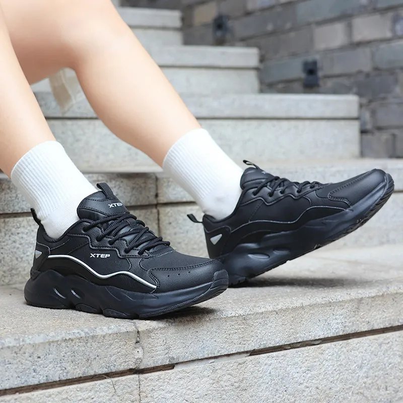 XTEP Cushioning Lightweight Low Top Sprint Running Shoes Women's Black-2