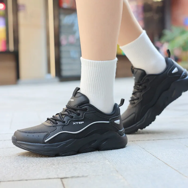 XTEP Cushioning Lightweight Low Top Sprint Running Shoes Women's Black-3