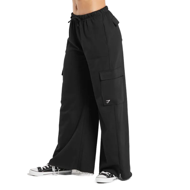 GYMSHARK Cargo Pants Women's Black-2