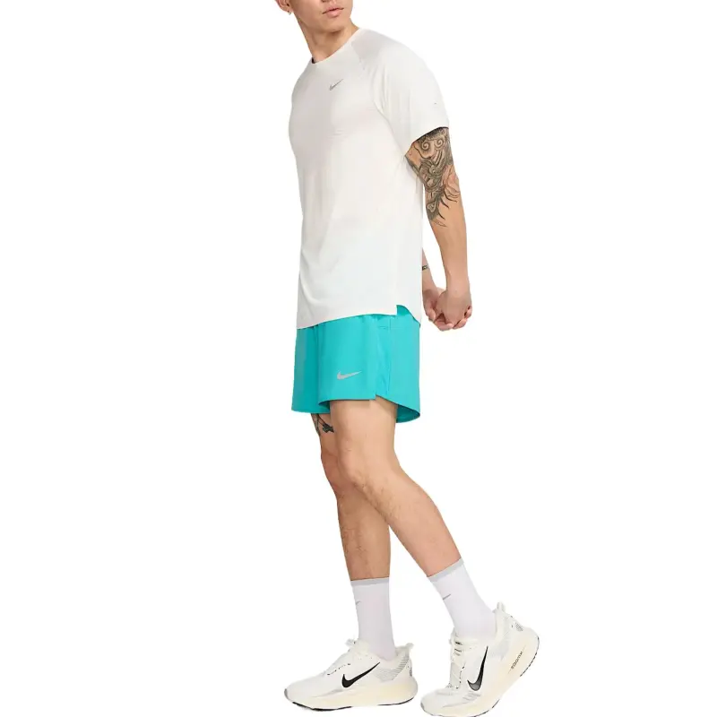 Nike Challenger Men's Dri FIT 5' 2 in 1 Versatile Shorts-2