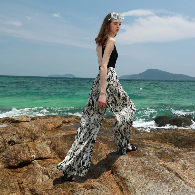 3COLOUR Casual Pants Women's Black White Floral-3