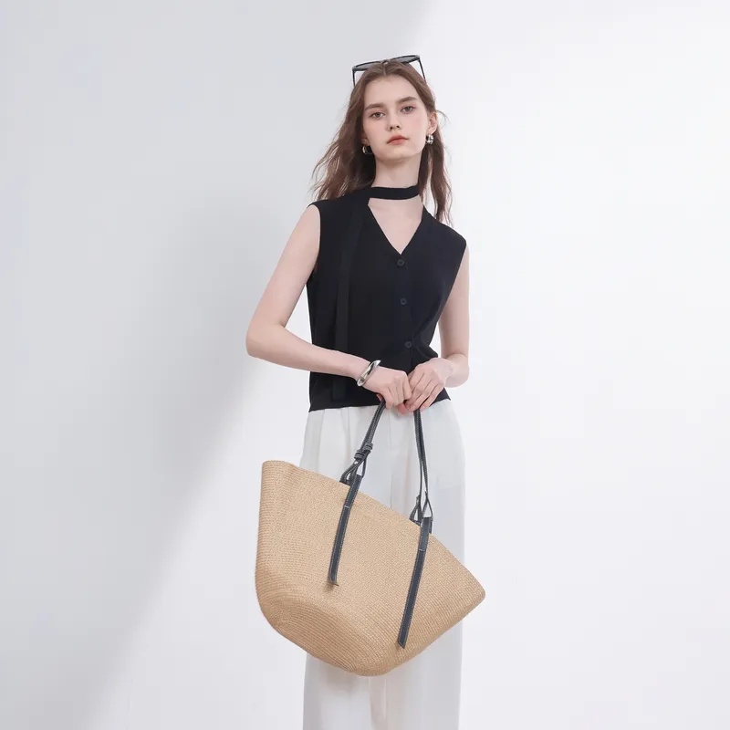 3COLOUR Knitwear Women's Classic Black-3