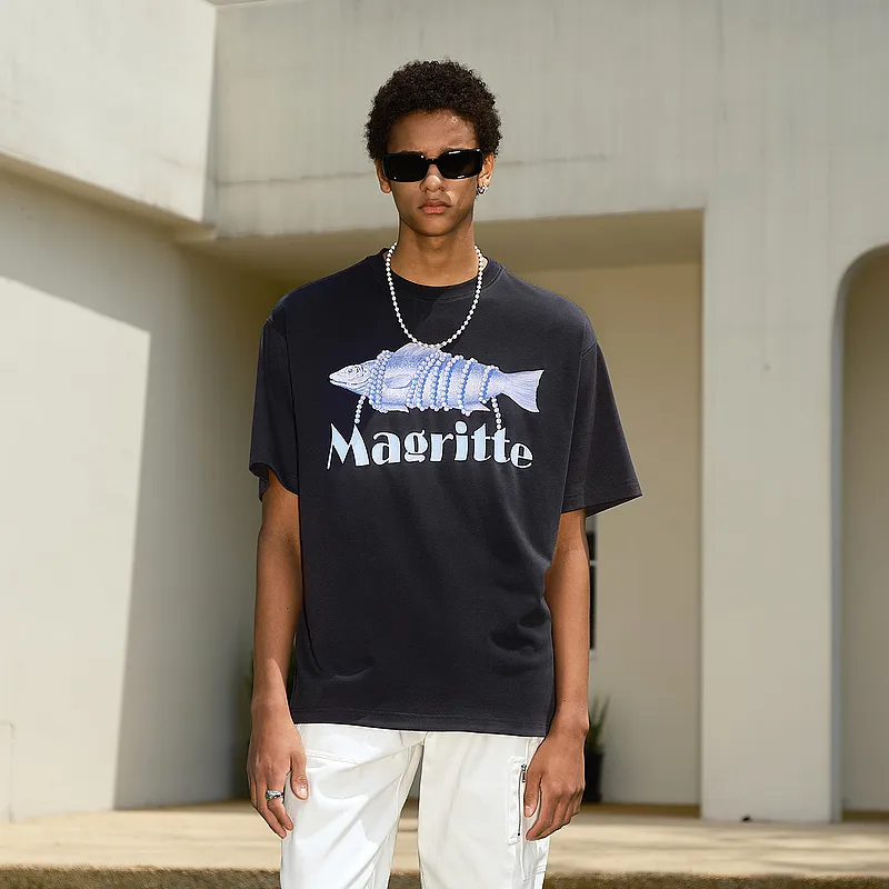 René Magritte X Lilbetter X Margaret Co-branded Series T-Shirts Unisex Dark Gray-2