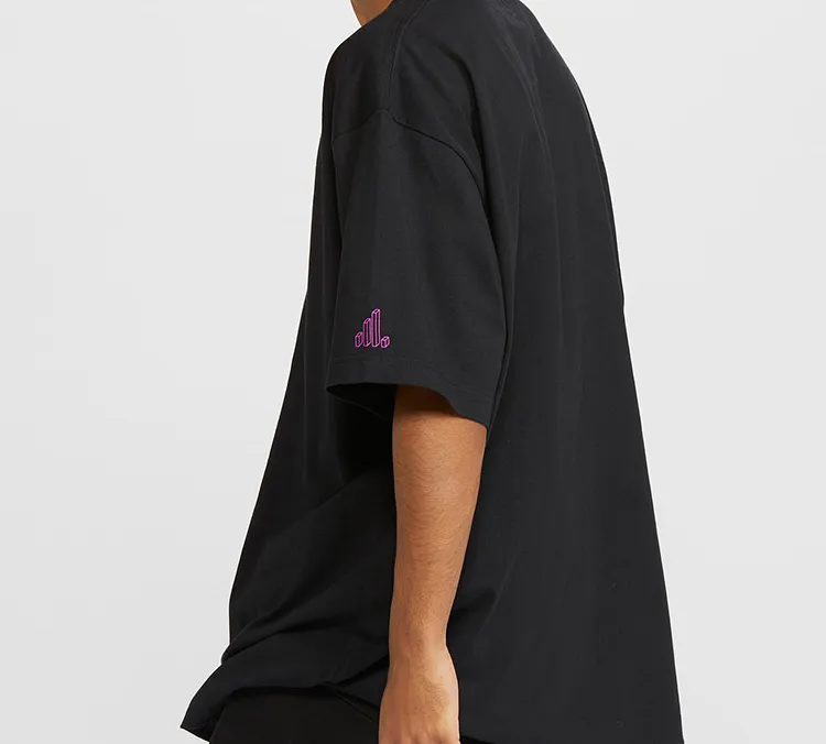 UNIQLO Straight T-Shirt Unisex Black-2