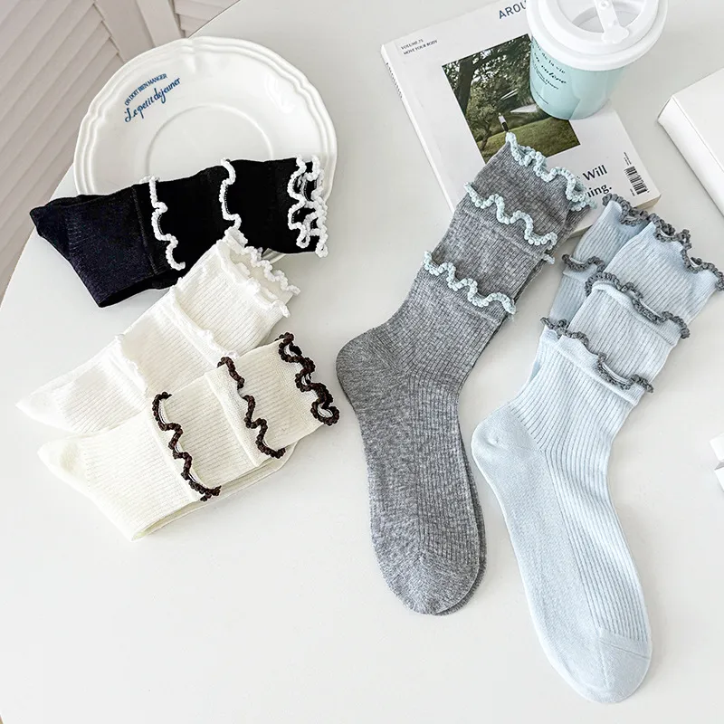 Gentle Welcome Mid Calf Socks Women's 5 Pack-3