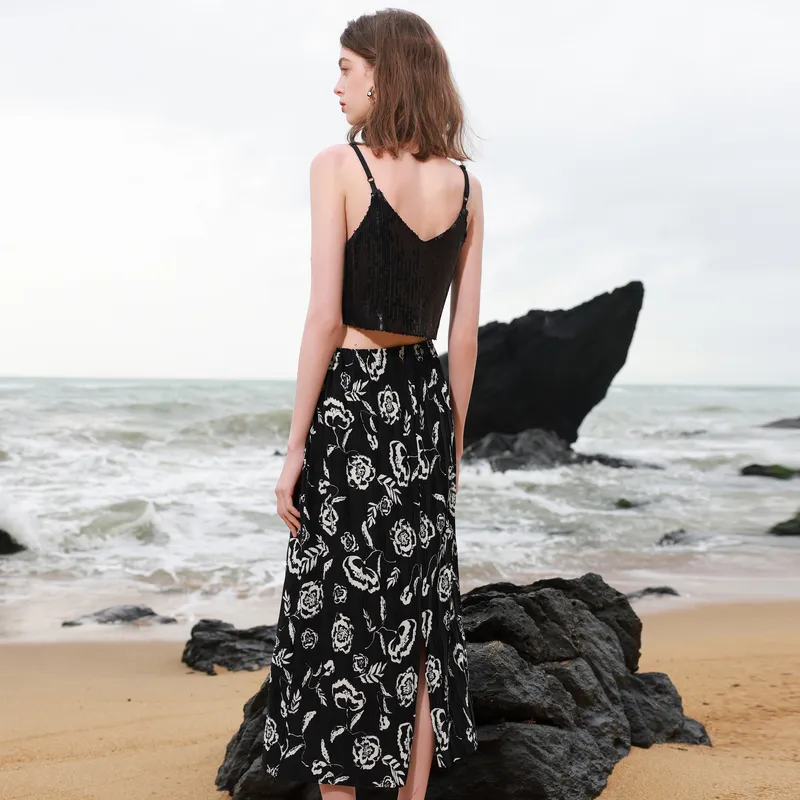 3COLOUR Casual Long Skirt Women's Black Floral-4