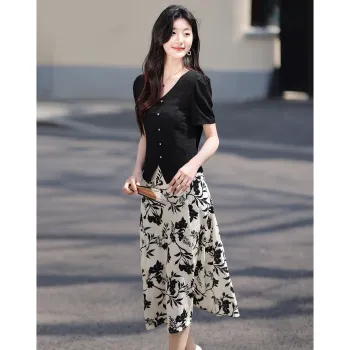Like The Age Of Water Skirt Set Women's Black
