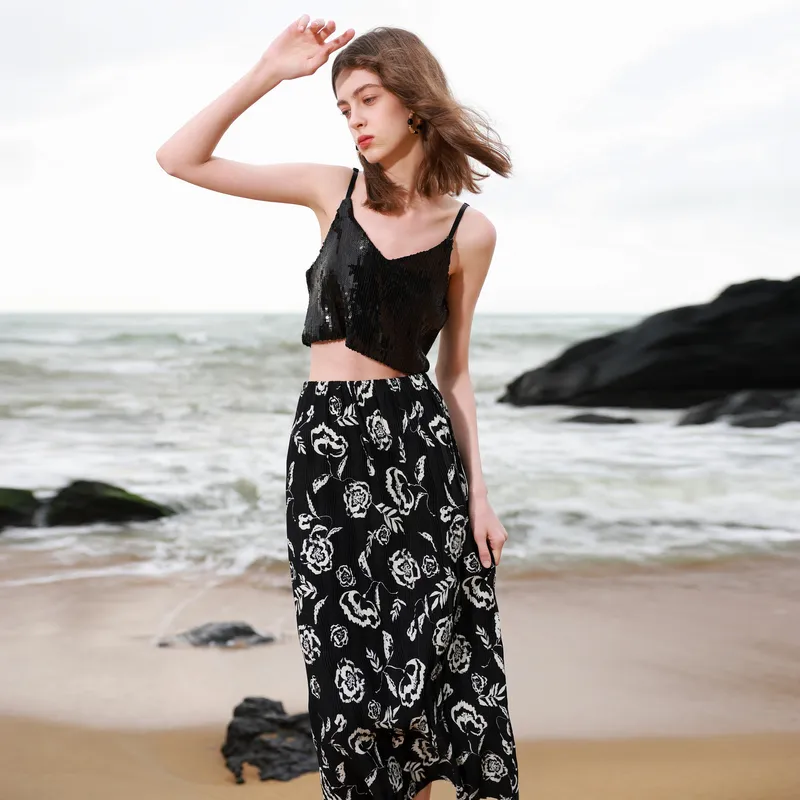 3COLOUR Casual Long Skirt Women's Black Floral-5